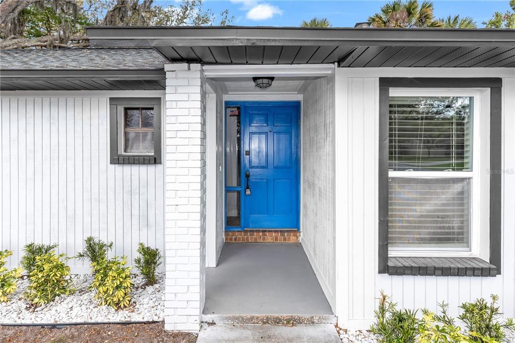 For Sale: $320,000 (3 beds, 2 baths, 1168 Square Feet)
