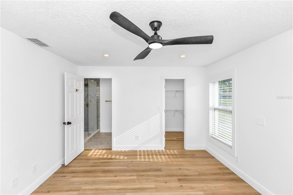 For Sale: $320,000 (3 beds, 2 baths, 1168 Square Feet)