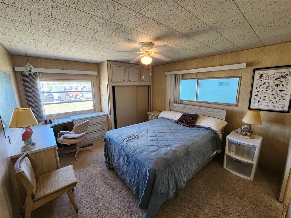 For Sale: $129,000 (2 beds, 1 baths, 912 Square Feet)