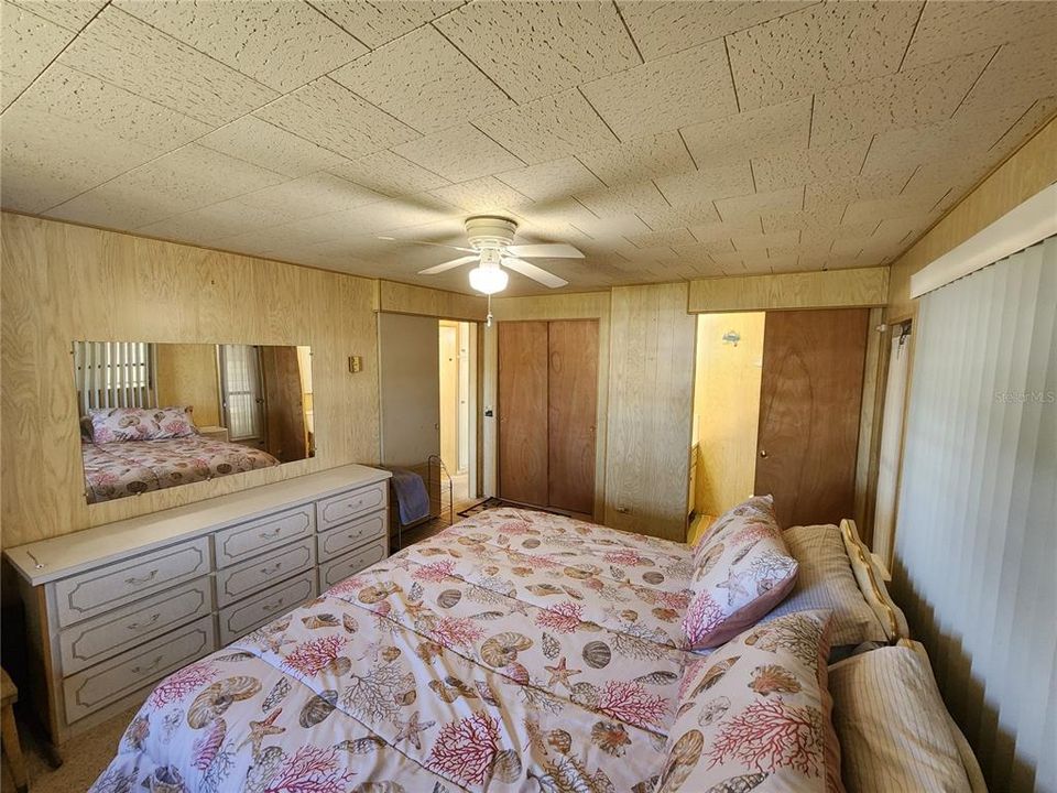 For Sale: $129,000 (2 beds, 1 baths, 912 Square Feet)