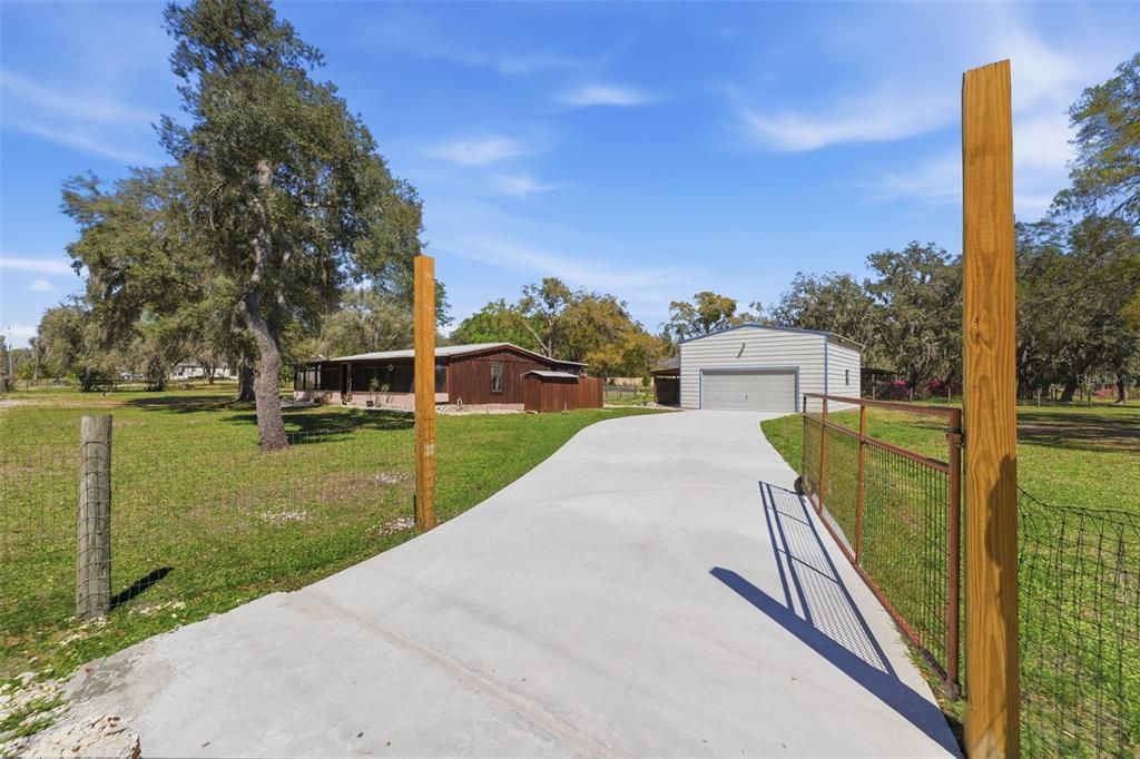 Active With Contract: $262,000 (3 beds, 2 baths, 1520 Square Feet)