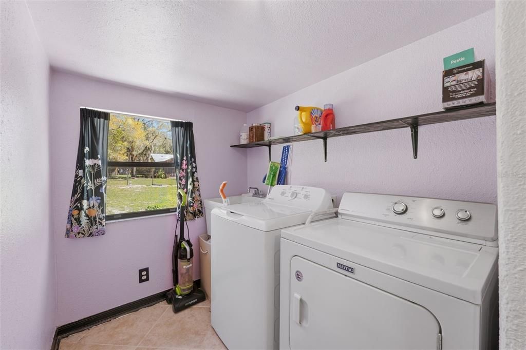 Active With Contract: $262,000 (3 beds, 2 baths, 1520 Square Feet)