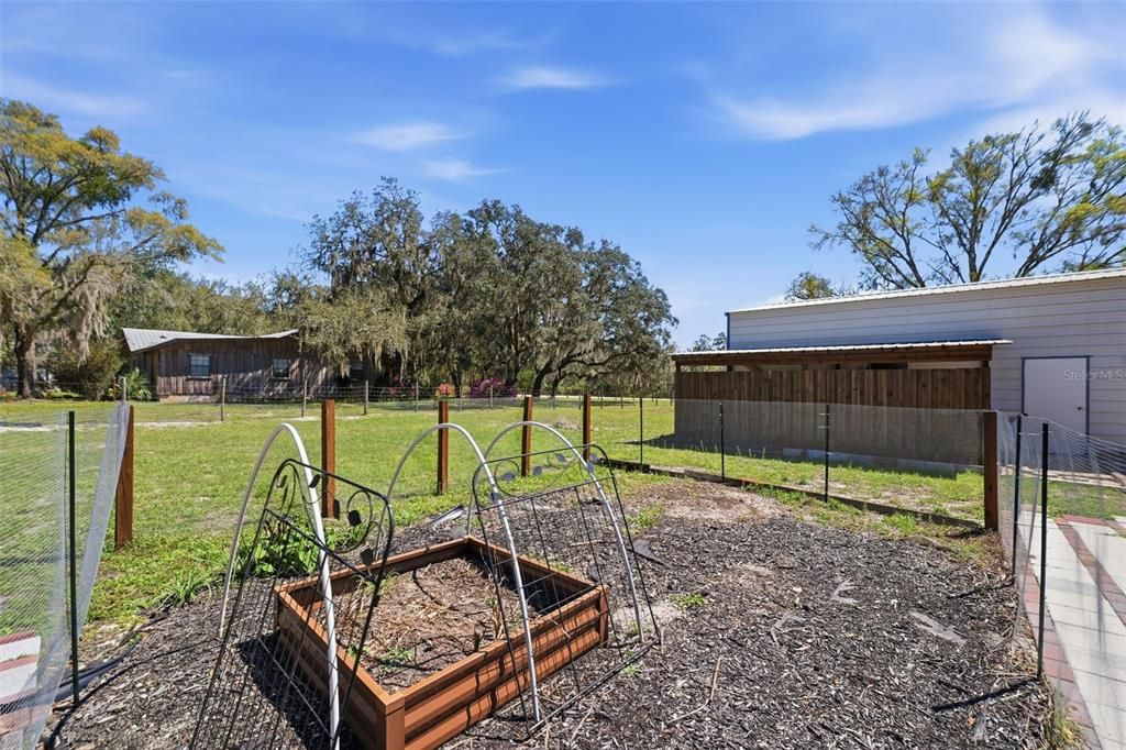 Active With Contract: $262,000 (3 beds, 2 baths, 1520 Square Feet)