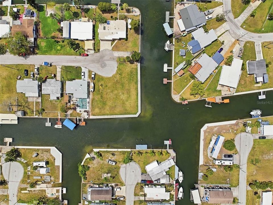 На продажу: $329,000 (0.25 acres)