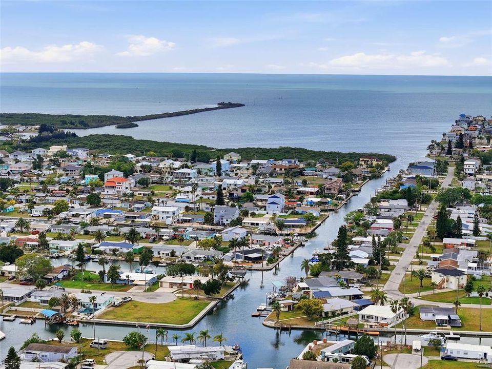 На продажу: $329,000 (0.25 acres)