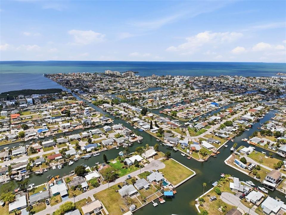 На продажу: $329,000 (0.25 acres)