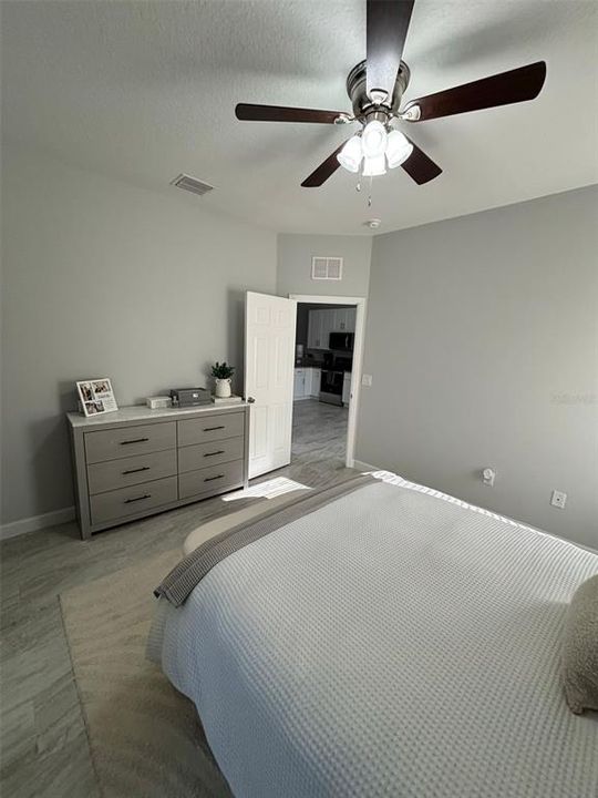 For Rent: $1,875 (3 beds, 2 baths, 1304 Square Feet)