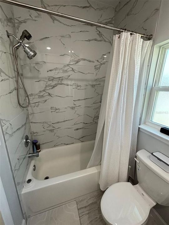 For Rent: $1,875 (3 beds, 2 baths, 1304 Square Feet)