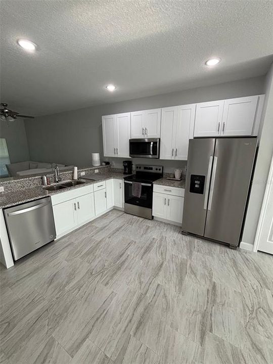 For Rent: $1,875 (3 beds, 2 baths, 1304 Square Feet)