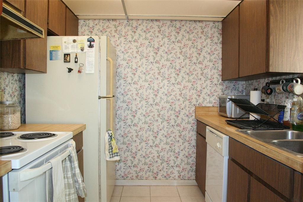 Activo con contrato: $220,000 (2 camas, 1 baños, 854 Pies cuadrados)