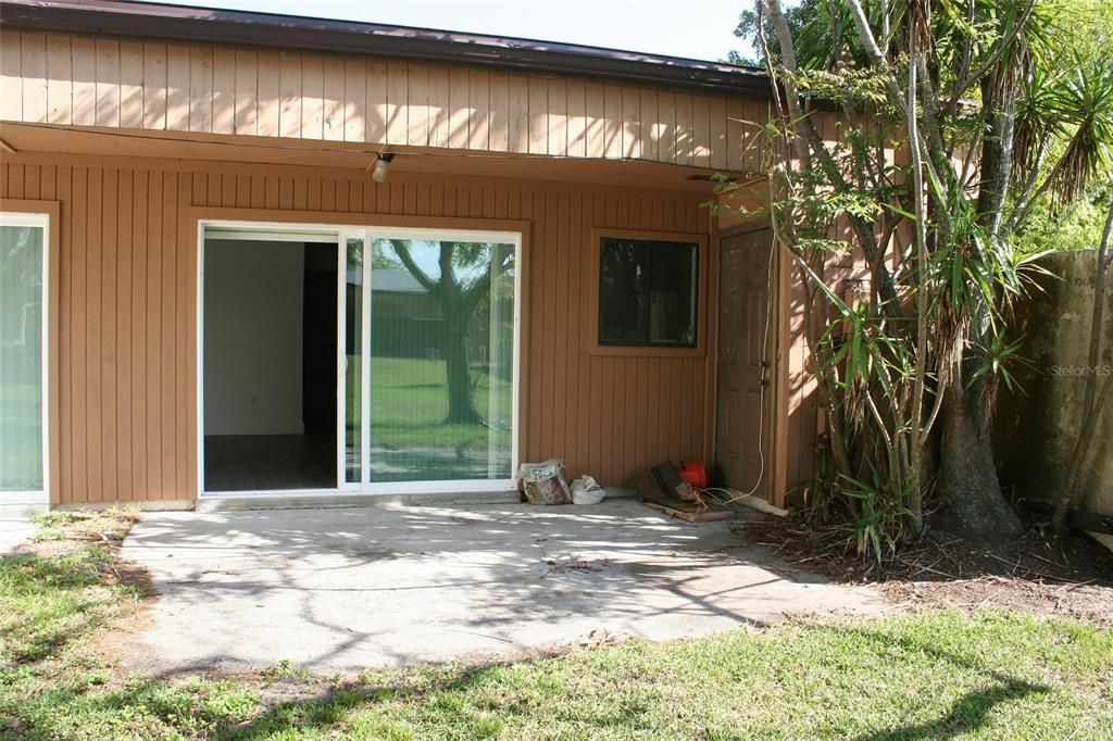 Activo con contrato: $220,000 (2 camas, 1 baños, 854 Pies cuadrados)