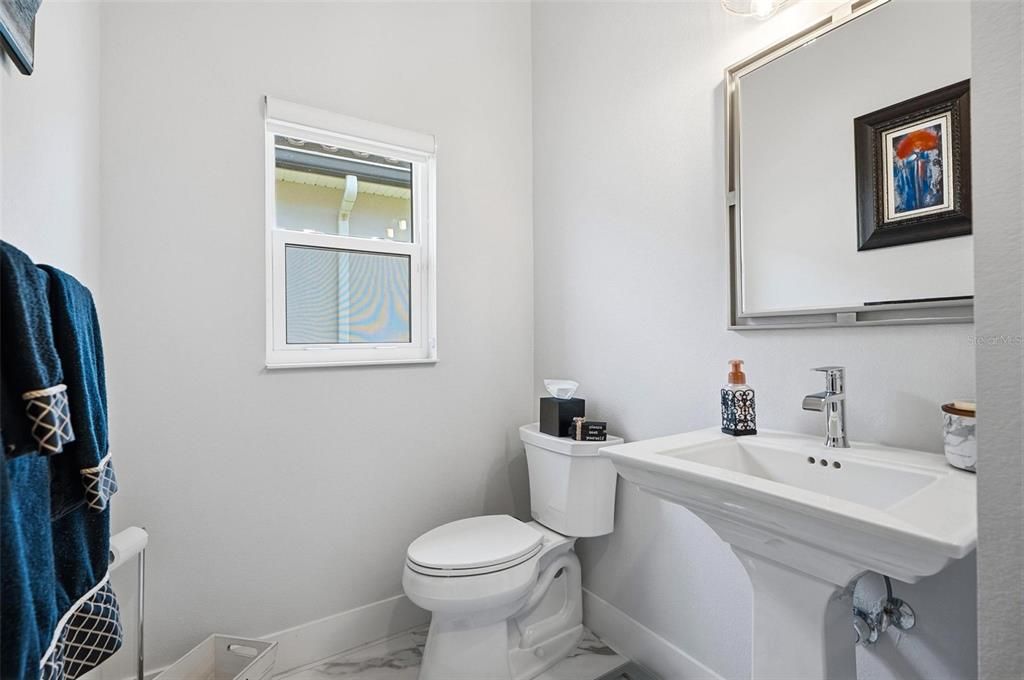 En Venta: $849,000 (4 camas, 2 baños, 2207 Pies cuadrados)
