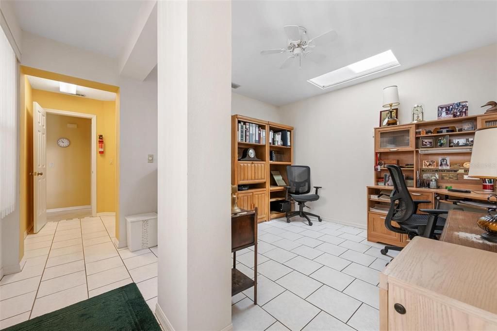 Activo con contrato: $239,500 (2 camas, 2 baños, 1684 Pies cuadrados)