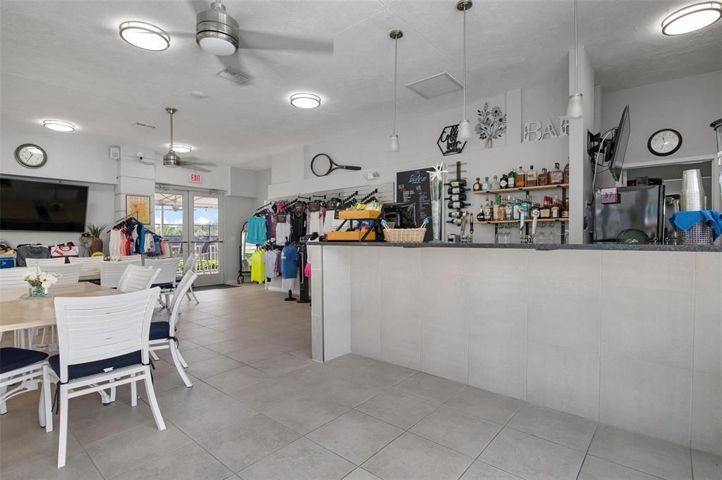 Activo con contrato: $239,500 (2 camas, 2 baños, 1684 Pies cuadrados)