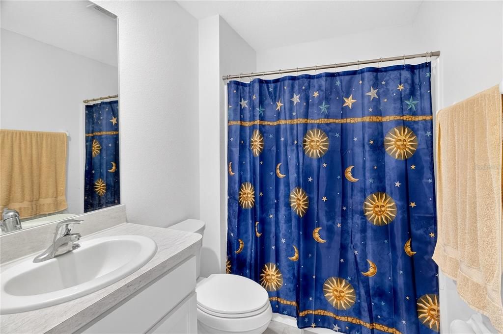 En Venta: $282,000 (4 camas, 2 baños, 1405 Pies cuadrados)