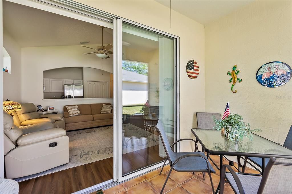 待售: $299,000 (3 贝兹, 2 浴室, 1369 平方英尺)