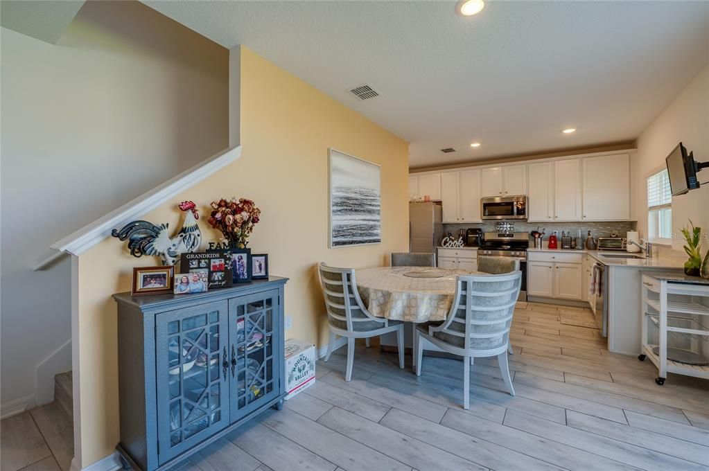 For Sale: $379,900 (4 beds, 3 baths, 1918 Square Feet)