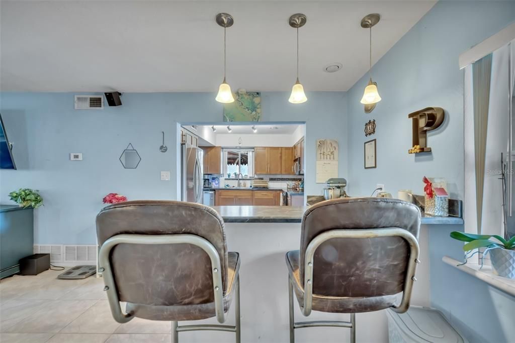 Active With Contract: $300,000 (3 beds, 2 baths, 1292 Square Feet)