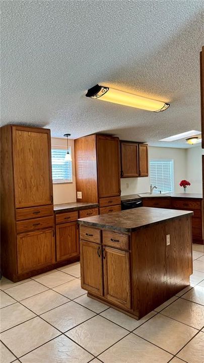 En Venta: $339,900 (3 camas, 2 baños, 1620 Pies cuadrados)