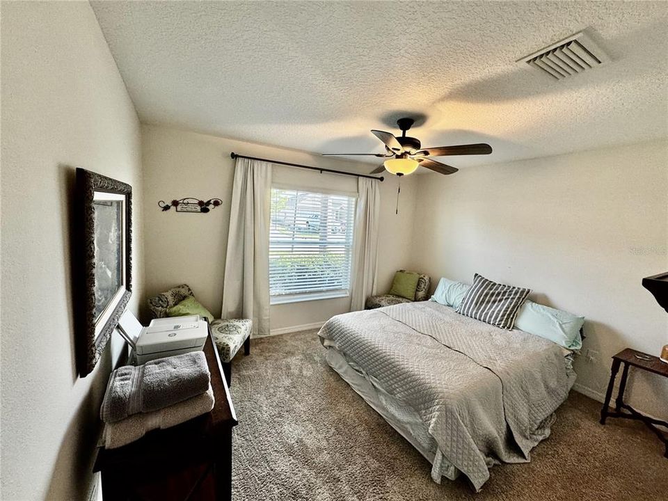 For Rent: $2,200 (3 beds, 2 baths, 1699 Square Feet)