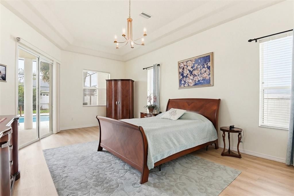Activo con contrato: $579,000 (3 camas, 2 baños, 2508 Pies cuadrados)