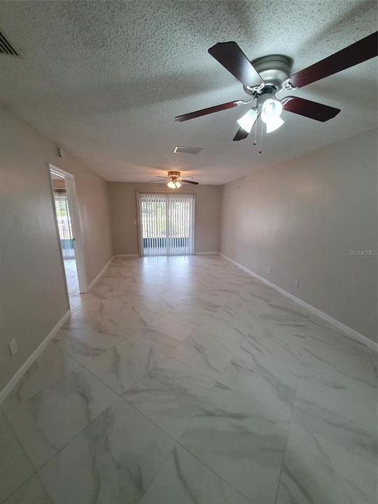 В аренду: $2,050 (2 спален, 2 ванн, 1000 Квадратных фут)