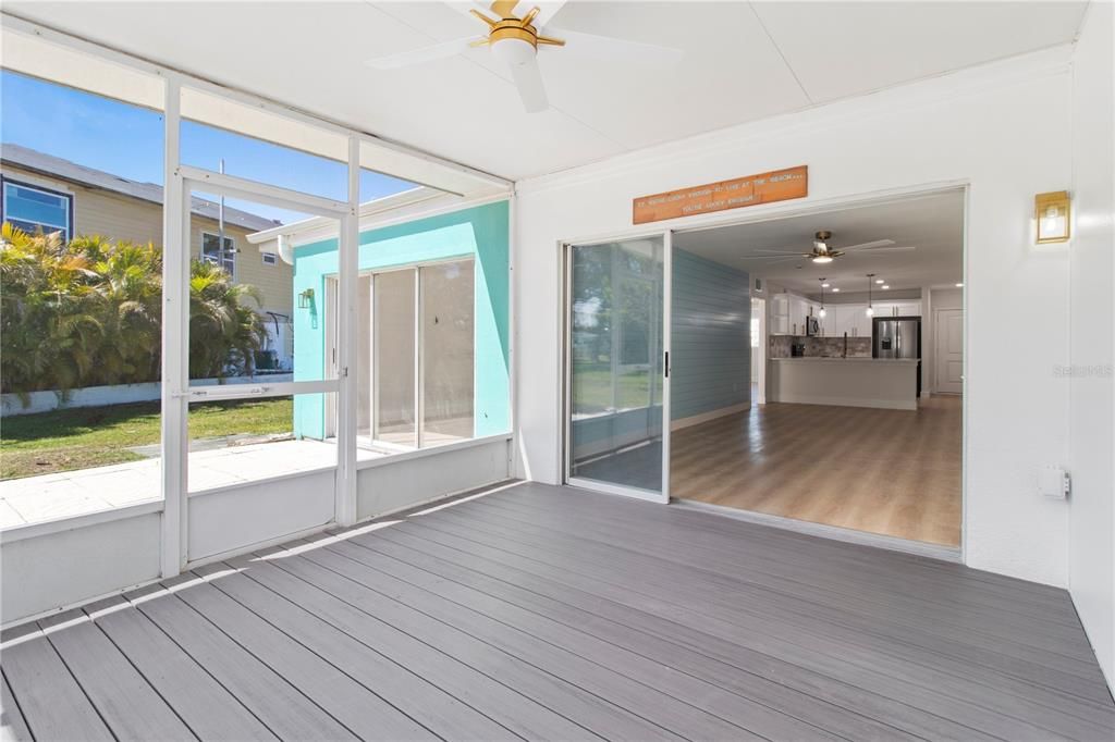 Active With Contract: $575,000 (2 beds, 2 baths, 890 Square Feet)