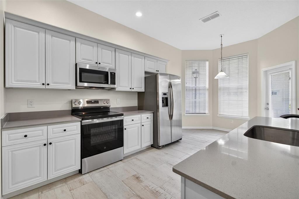 For Sale: $635,000 (3 beds, 2 baths, 1636 Square Feet)