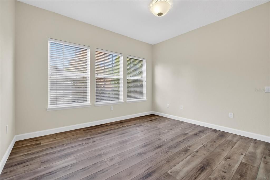 For Sale: $635,000 (3 beds, 2 baths, 1636 Square Feet)