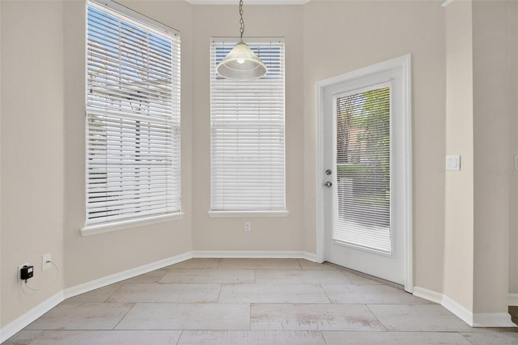 For Sale: $635,000 (3 beds, 2 baths, 1636 Square Feet)