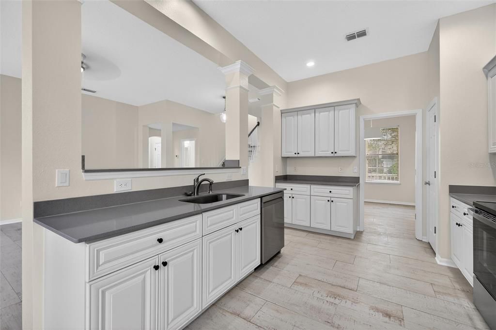 For Sale: $635,000 (3 beds, 2 baths, 1636 Square Feet)
