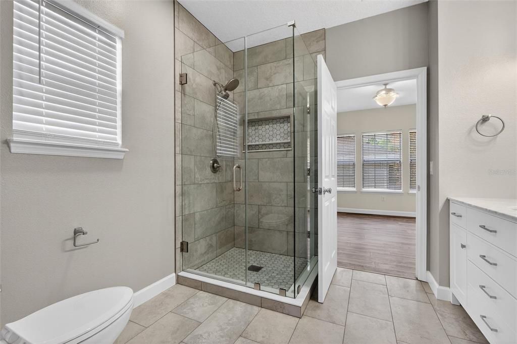 For Sale: $635,000 (3 beds, 2 baths, 1636 Square Feet)