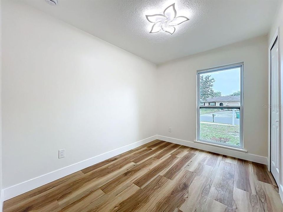 Activo con contrato: $339,900 (3 camas, 2 baños, 1053 Pies cuadrados)