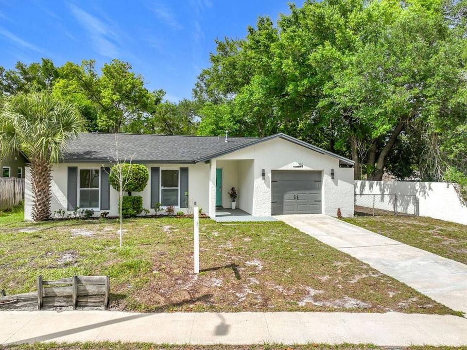 Activo con contrato: $339,900 (3 camas, 2 baños, 1053 Pies cuadrados)