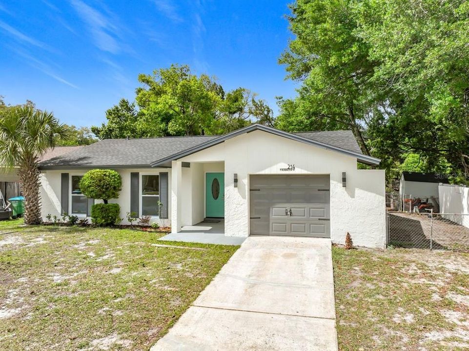 Activo con contrato: $339,900 (3 camas, 2 baños, 1053 Pies cuadrados)