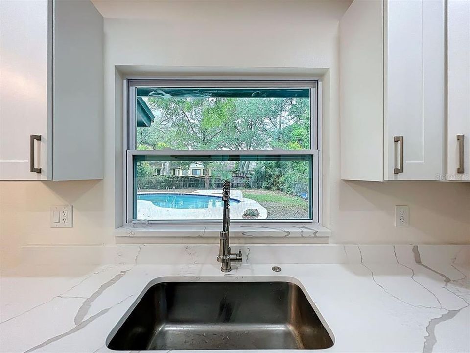 Activo con contrato: $339,900 (3 camas, 2 baños, 1053 Pies cuadrados)