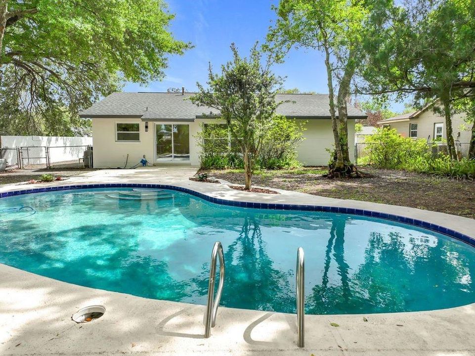 Activo con contrato: $339,900 (3 camas, 2 baños, 1053 Pies cuadrados)