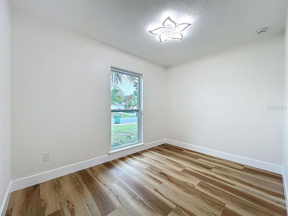 Activo con contrato: $339,900 (3 camas, 2 baños, 1053 Pies cuadrados)