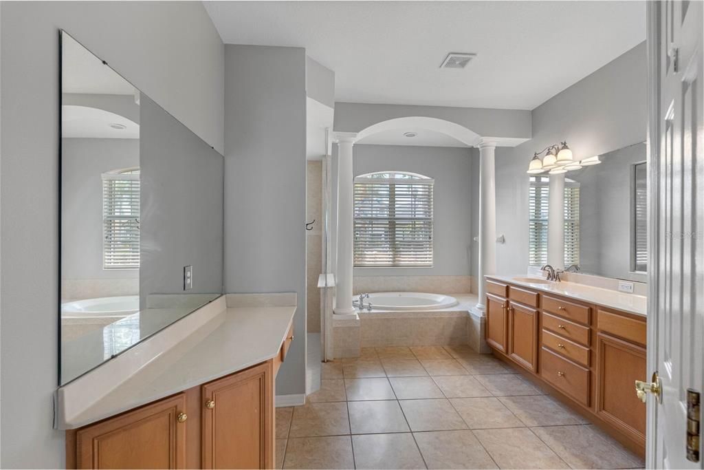 For Sale: $849,000 (4 beds, 3 baths, 3526 Square Feet)