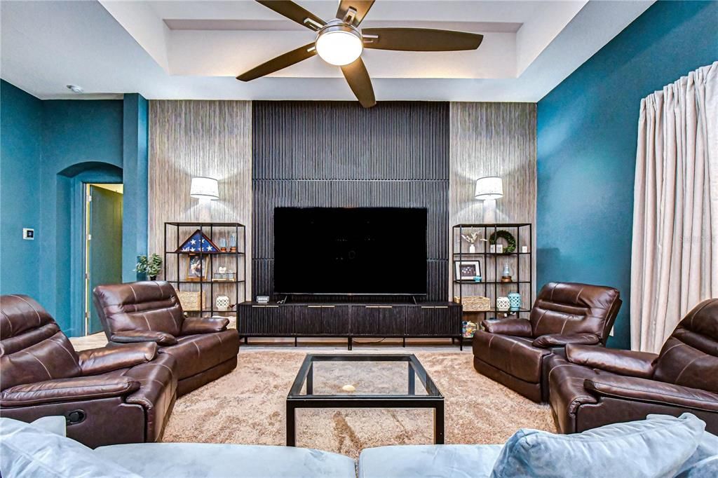 Activo con contrato: $1,265,000 (6 camas, 4 baños, 3718 Pies cuadrados)
