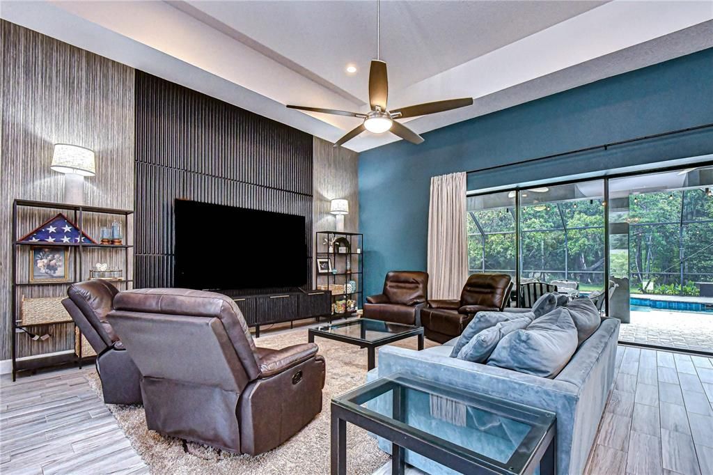 Activo con contrato: $1,265,000 (6 camas, 4 baños, 3718 Pies cuadrados)