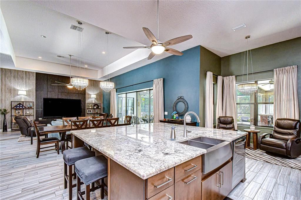 Activo con contrato: $1,265,000 (6 camas, 4 baños, 3718 Pies cuadrados)