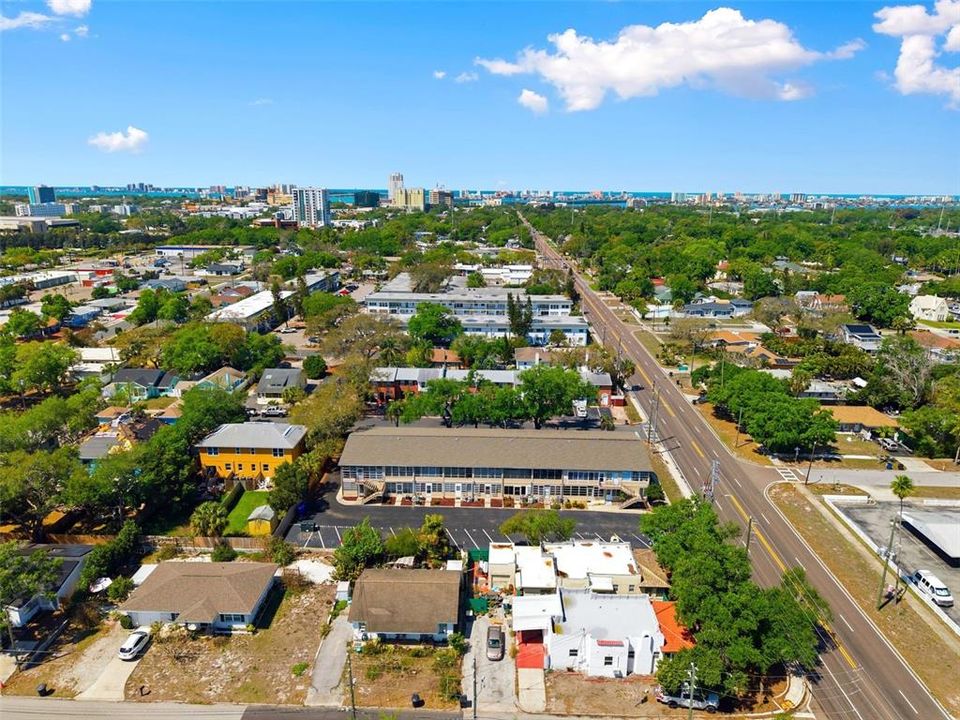 For Sale: $77,000 (1 beds, 1 baths, 640 Square Feet)
