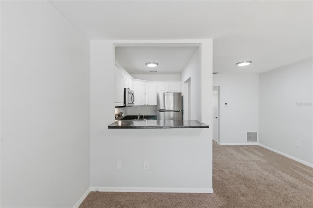 For Sale: $77,000 (1 beds, 1 baths, 640 Square Feet)