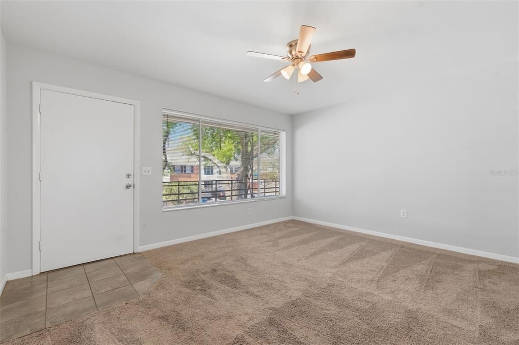 For Sale: $77,000 (1 beds, 1 baths, 640 Square Feet)