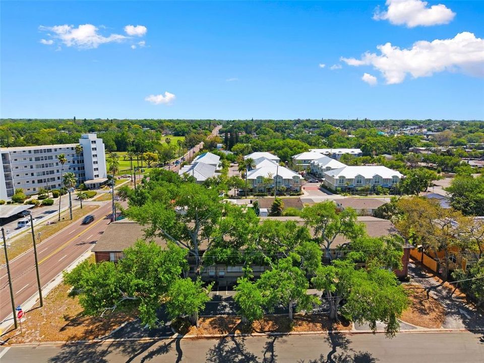 For Sale: $77,000 (1 beds, 1 baths, 640 Square Feet)