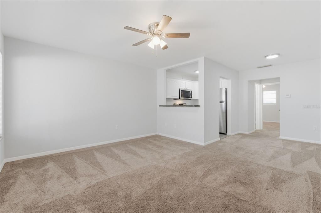 For Sale: $77,000 (1 beds, 1 baths, 640 Square Feet)