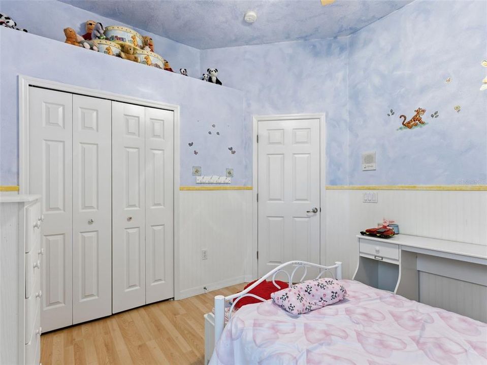 Activo con contrato: $599,900 (4 camas, 4 baños, 3078 Pies cuadrados)