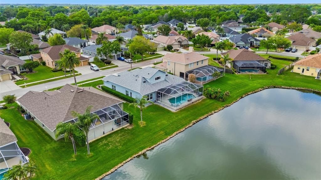Activo con contrato: $599,900 (4 camas, 4 baños, 3078 Pies cuadrados)