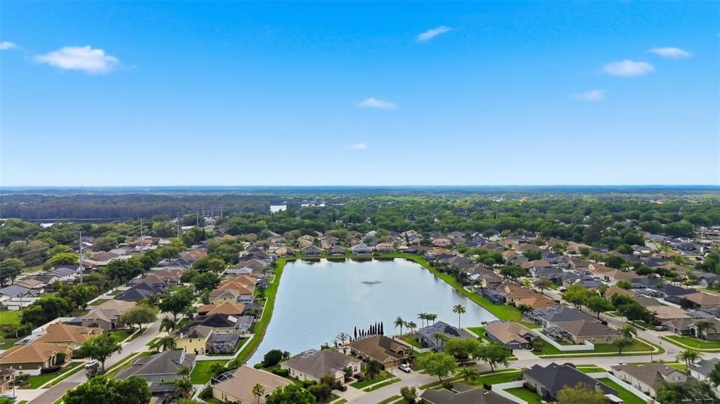 Activo con contrato: $599,900 (4 camas, 4 baños, 3078 Pies cuadrados)